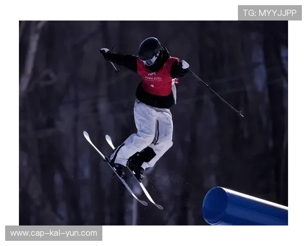 滑雪队完成高山项目测试，队员掌控速度能力增强