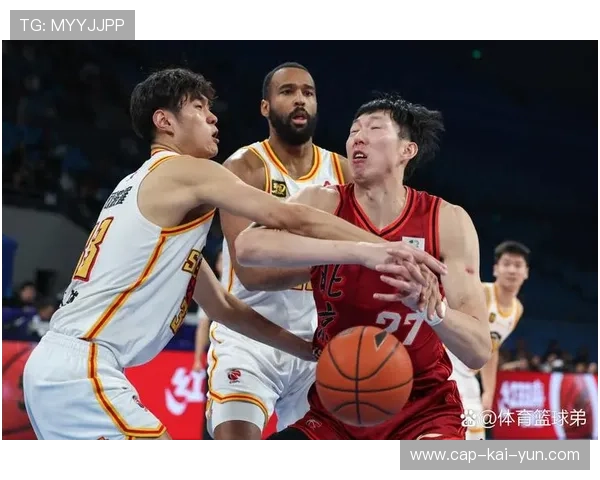 球员赛场冷静处置混乱局面被教练公开表扬